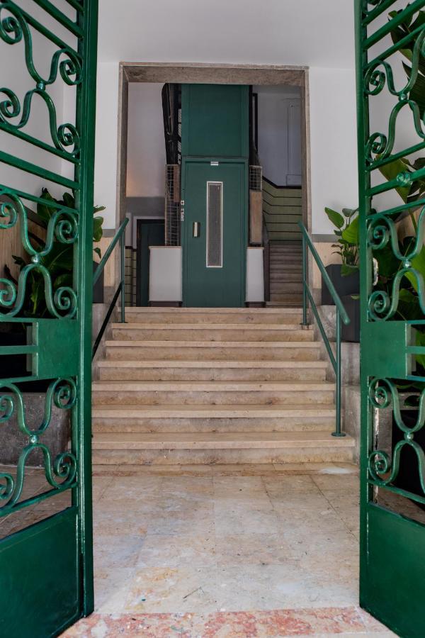 Succeed Campo Pequeno Suites Lisbona Esterno foto