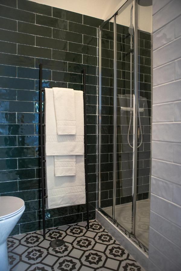 Succeed Campo Pequeno Suites Lisbona Esterno foto